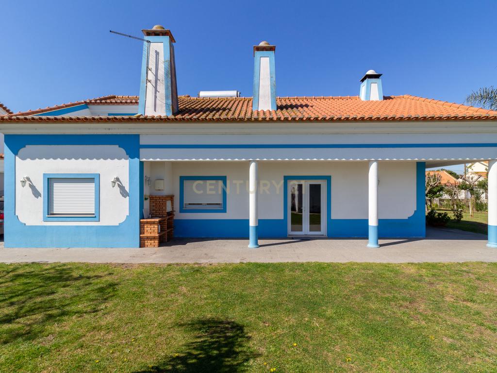 Vende 2 Moradias T2+1 - 19.000M2 de terreno - Moita - Image 3