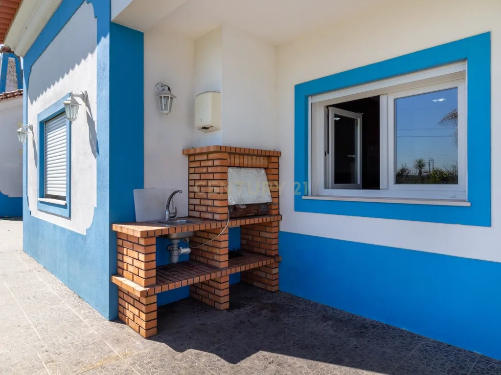 Vende 2 Moradias T2+1 - 19.000M2 de terreno - Moita - Image 14