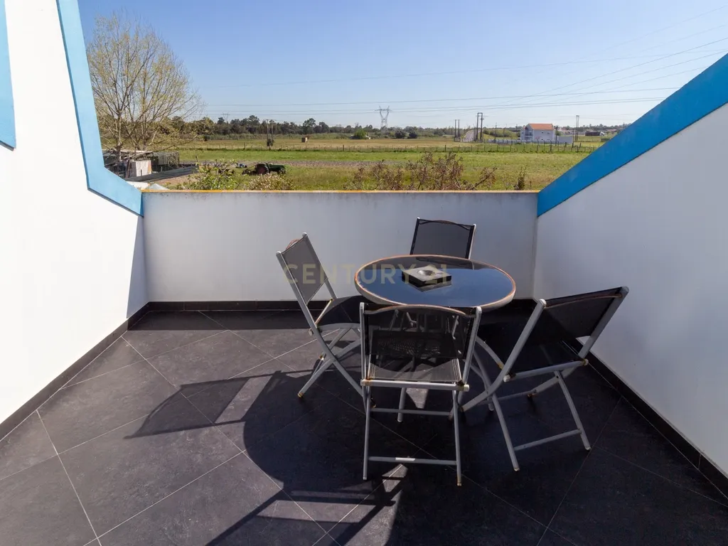 Vende 2 Moradias T2+1 - 19.000M2 de terreno - Moita - Image 24