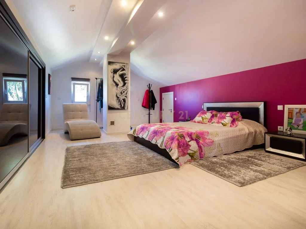 Vende 2 Moradias T2+1 - 19.000M2 de terreno - Moita - Image 27