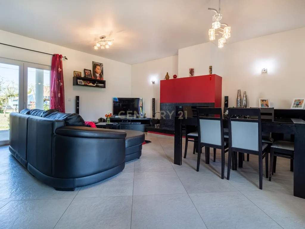 Vende 2 Moradias T2+1 - 19.000M2 de terreno - Moita - Image 10