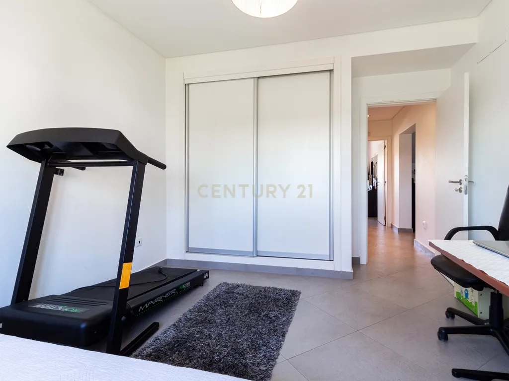 Vende 2 Moradias T2+1 - 19.000M2 de terreno - Moita - Image 12