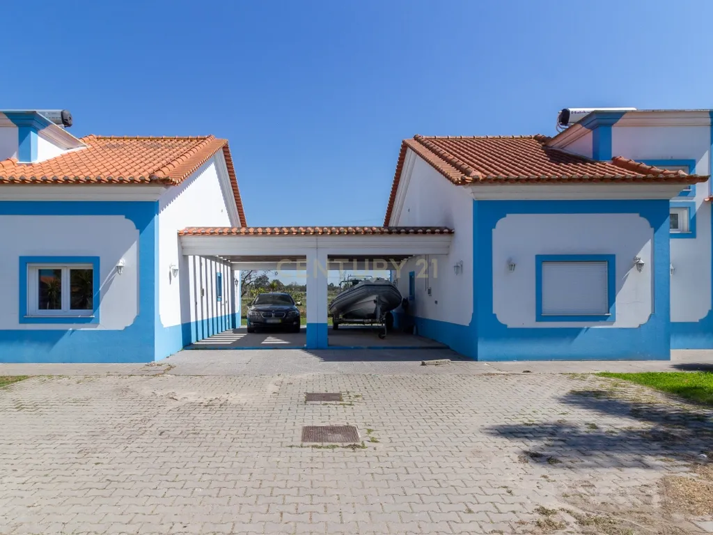 Vende 2 Moradias T2+1 - 19.000M2 de terreno - Moita - Image 32