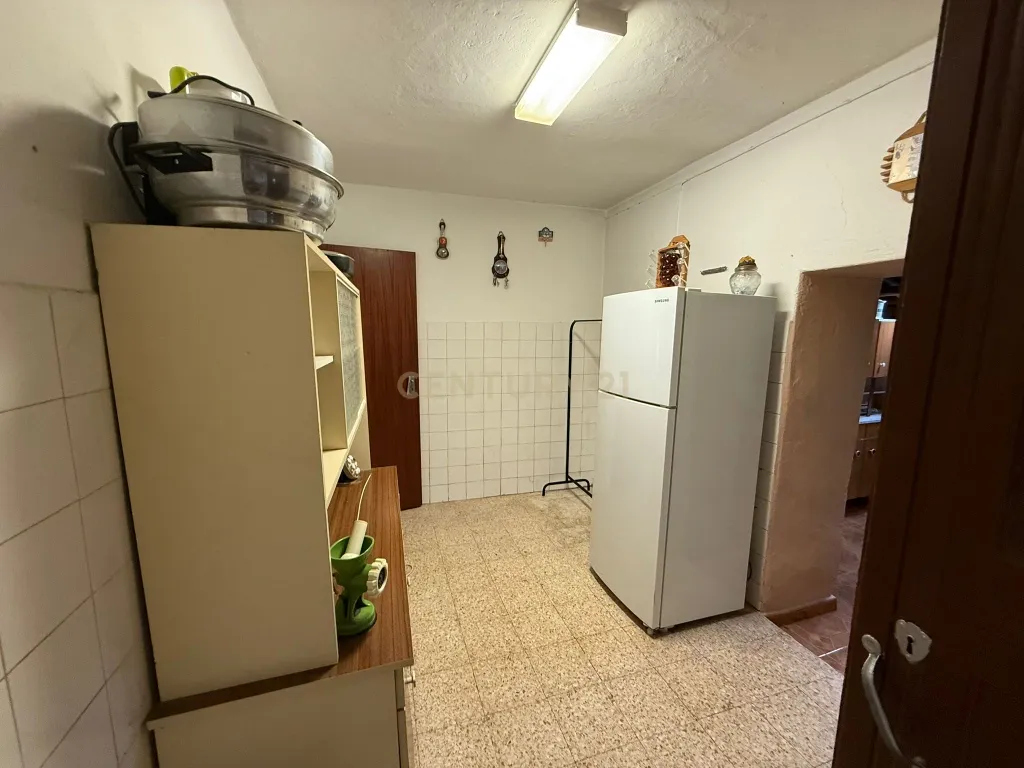 Moradia T2 para renovação - Maxial e Monte Redondo - Image 22