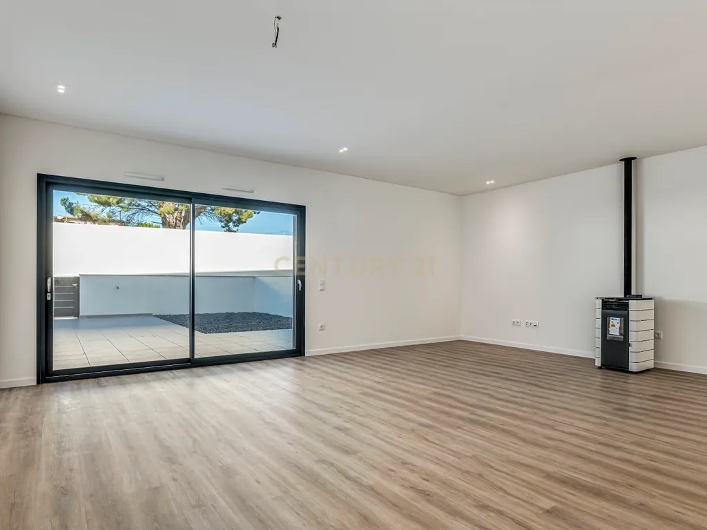 Condomínio Villas Mor || Moradia T3 - Segmento de Luxo || Aveiras de Cima || OBRA NOVA - Image 24