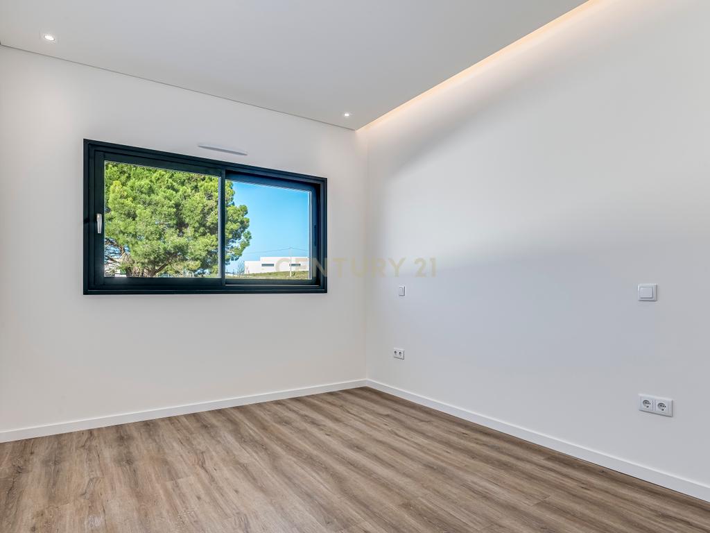 Condomínio Villas Mor || Moradia T3 - Segmento de Luxo || Aveiras de Cima || OBRA NOVA - Image 26