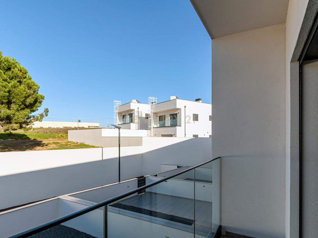 Condomínio Villas Mor || Moradia T3 - Segmento de Luxo || Aveiras de Cima || OBRA NOVA - Image 32