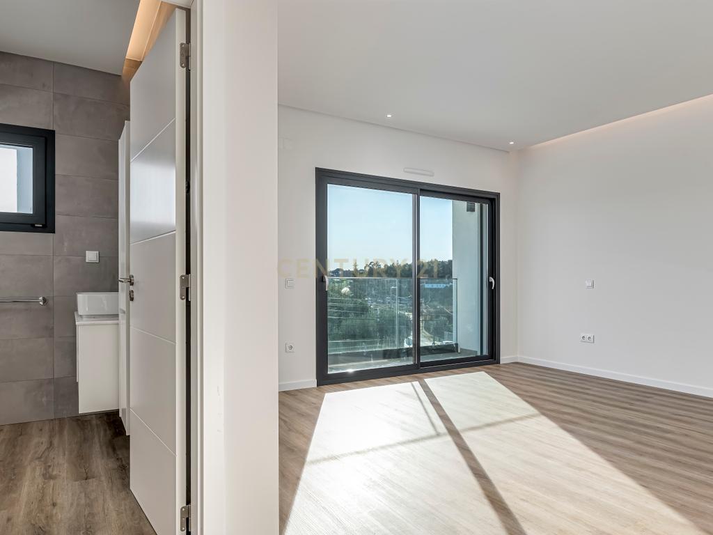 Condomínio Villas Mor || Moradia T3 - Segmento de Luxo || Aveiras de Cima || OBRA NOVA - Image 41