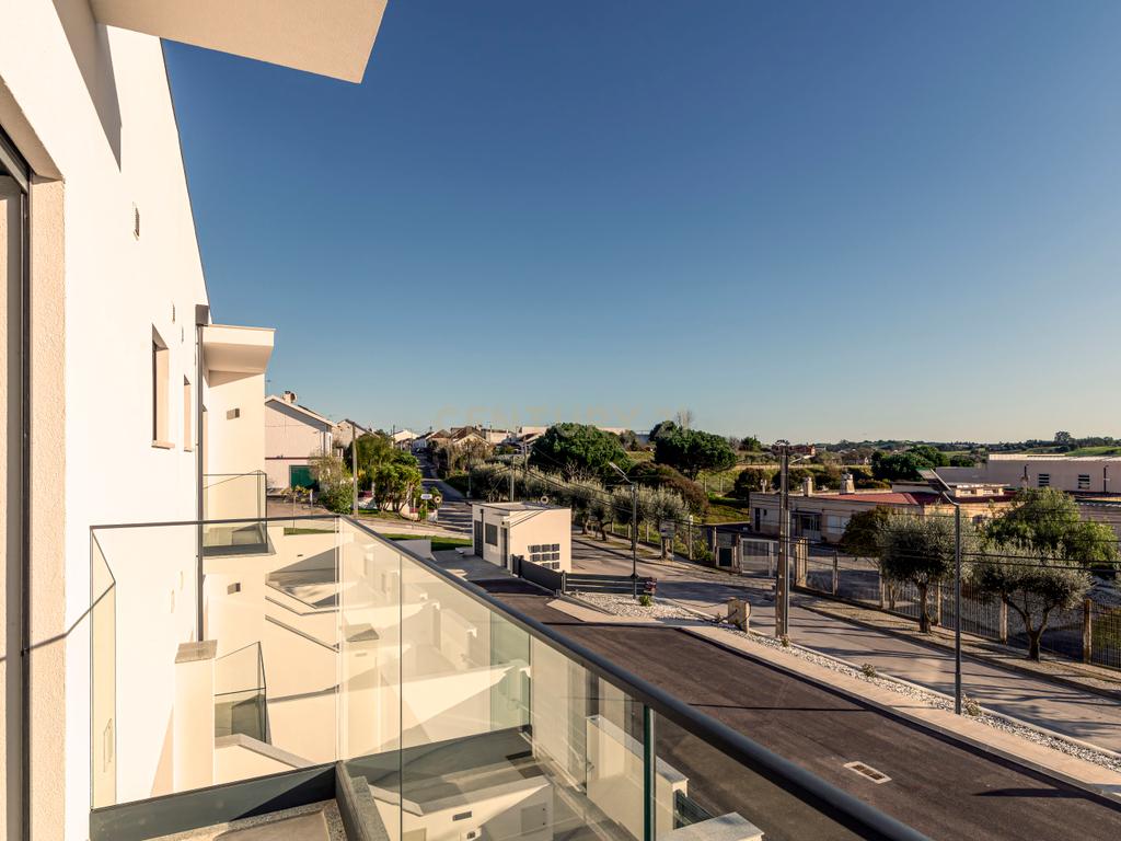 Condomínio Villas Mor || Moradia T3 - Segmento de Luxo || Aveiras de Cima || OBRA NOVA - Image 43