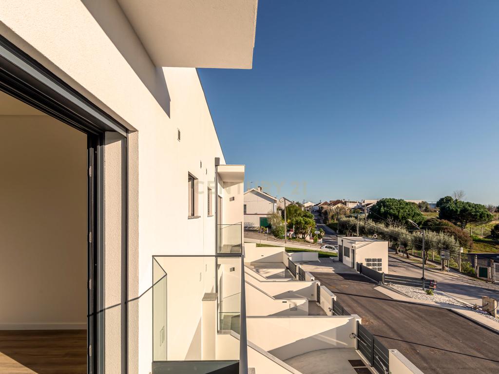Condomínio Villas Mor || Moradia T3 - Segmento de Luxo || Aveiras de Cima || OBRA NOVA - Image 44