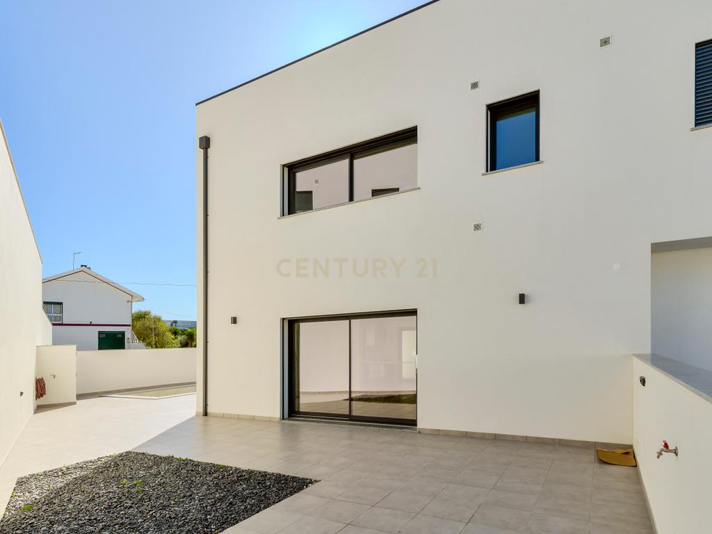 Condomínio Villas Mor || Moradia T4 - Segmento de Luxo || Aveiras de Cima || OBRA NOVA - Image 10