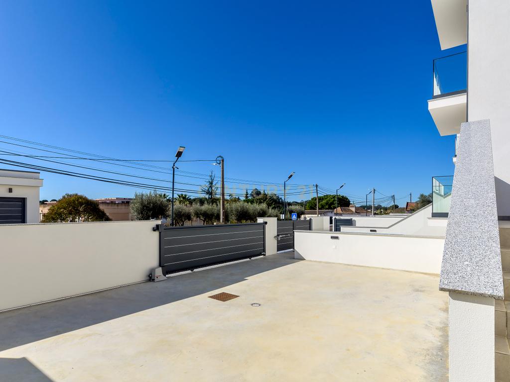 Condomínio Villas Mor || Moradia T4 - Segmento de Luxo || Aveiras de Cima || OBRA NOVA - Image 14