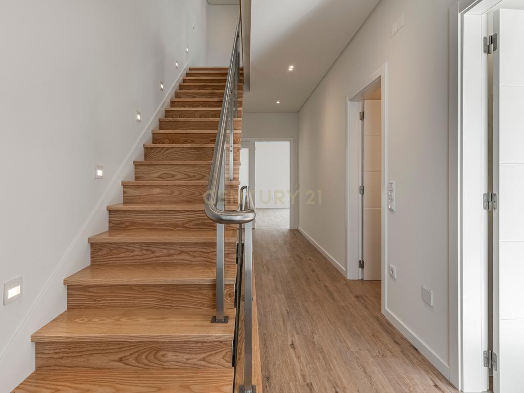 Condomínio Villas Mor || Moradia T4 - Segmento de Luxo || Aveiras de Cima || OBRA NOVA - Image 12