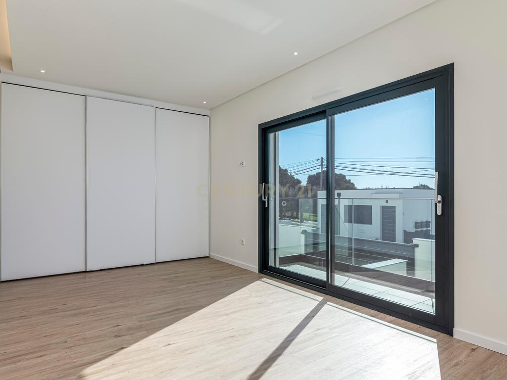 Condomínio Villas Mor || Moradia T4 - Segmento de Luxo || Aveiras de Cima || OBRA NOVA - Image 16