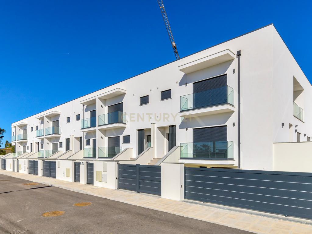 Condomínio Villas Mor || Moradia T4 - Segmento de Luxo || Aveiras de Cima || OBRA NOVA - Image 2