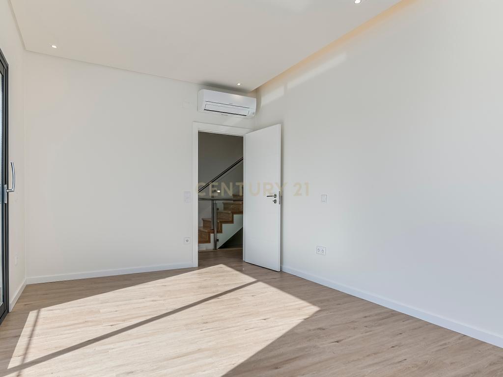 Condomínio Villas Mor || Moradia T4 - Segmento de Luxo || Aveiras de Cima || OBRA NOVA - Image 21