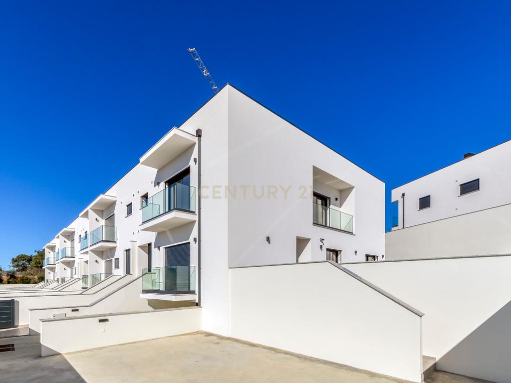 Condomínio Villas Mor || Moradia T4 - Segmento de Luxo || Aveiras de Cima || OBRA NOVA - Image 3