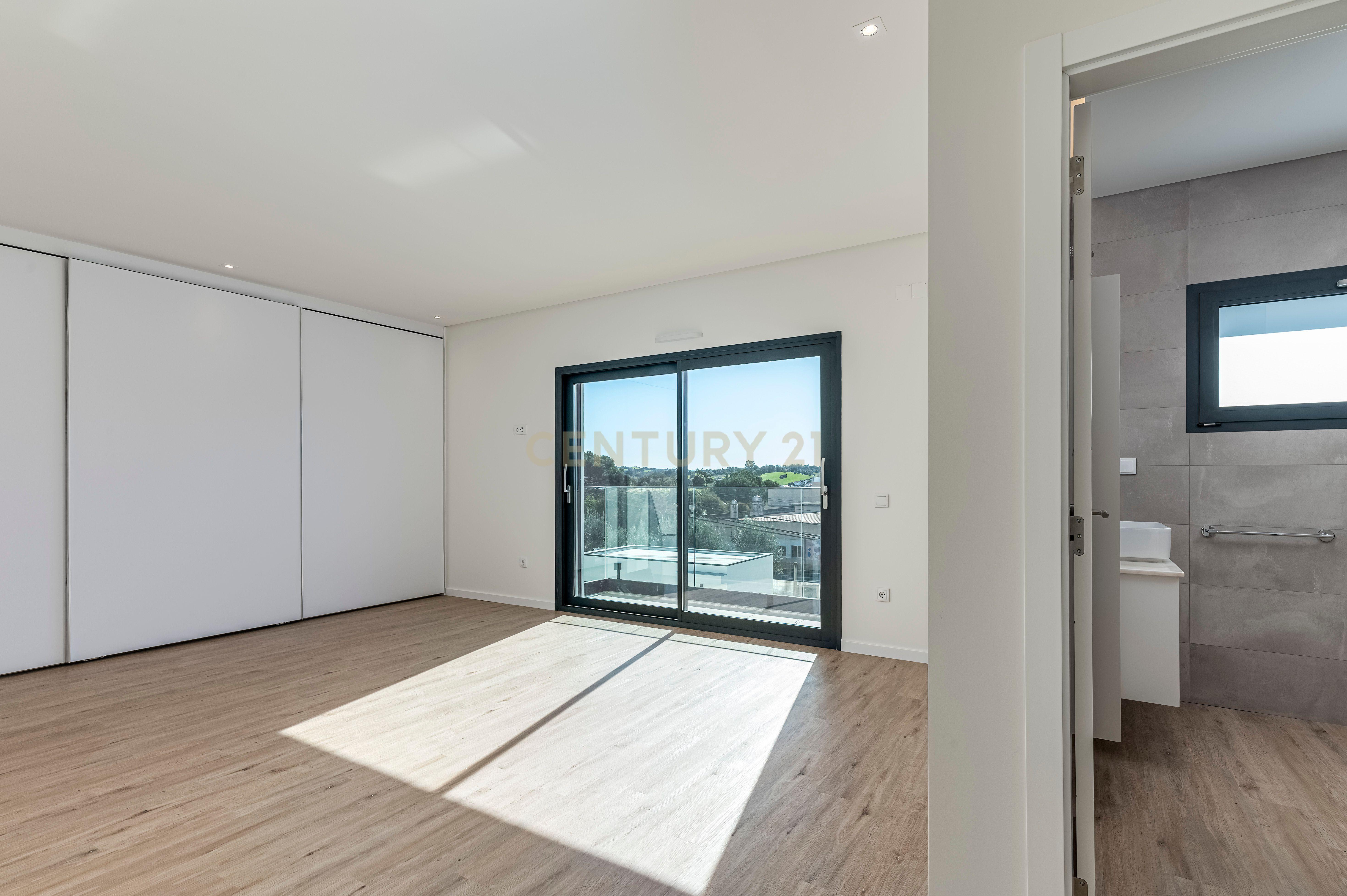 Condomínio Villas Mor || Moradia T4 - Segmento de Luxo || Aveiras de Cima || OBRA NOVA - Image 42