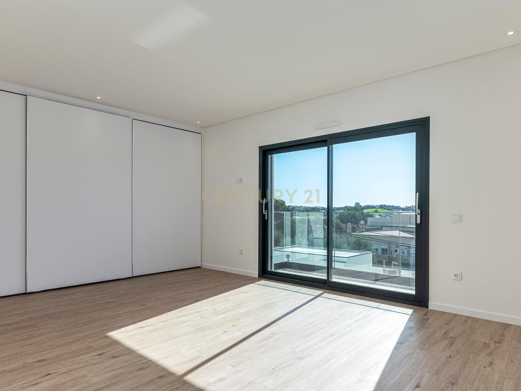 Condomínio Villas Mor || Moradia T4 - Segmento de Luxo || Aveiras de Cima || OBRA NOVA - Image 45