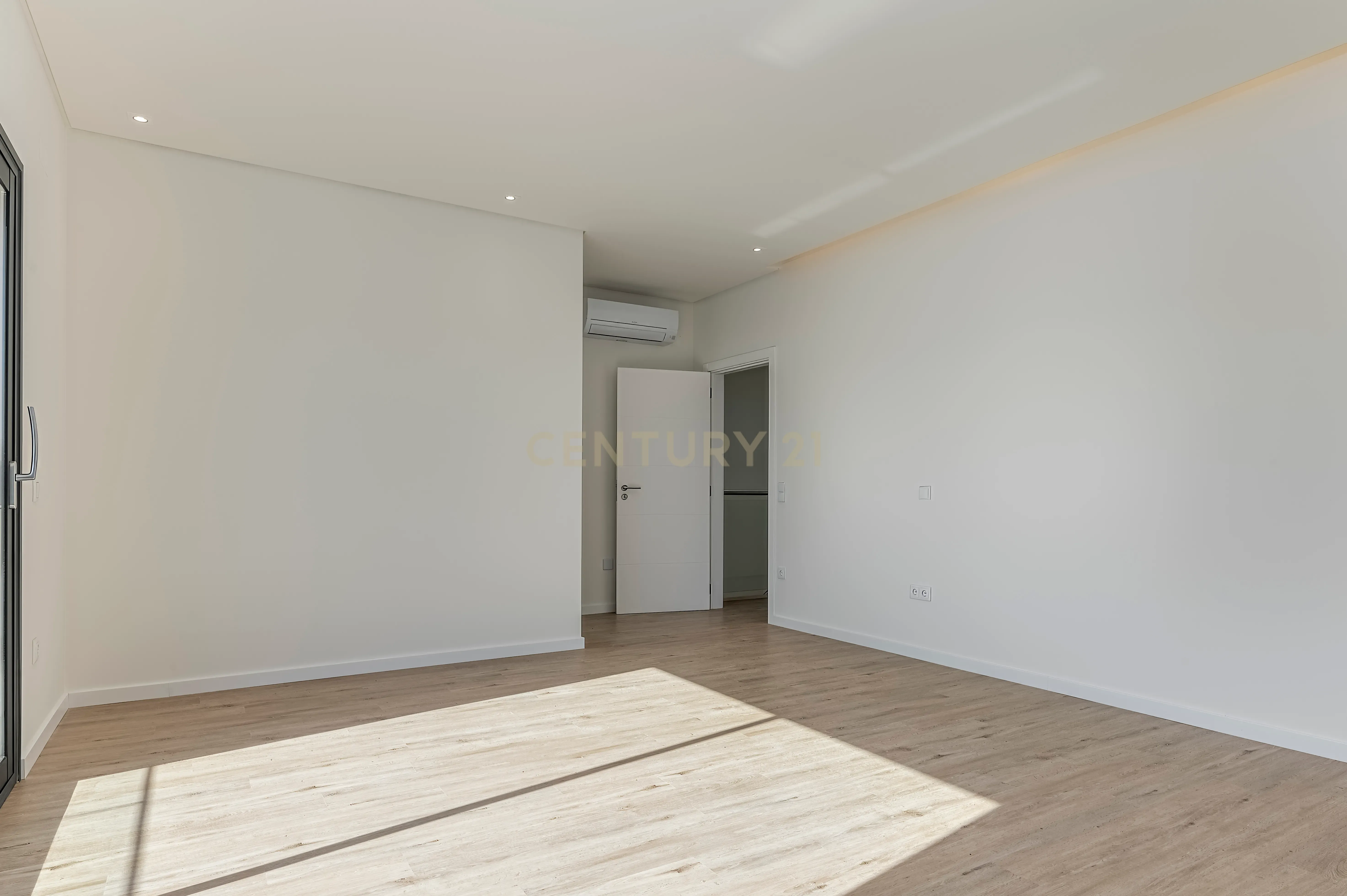 Condomínio Villas Mor || Moradia T4 - Segmento de Luxo || Aveiras de Cima || OBRA NOVA - Image 46