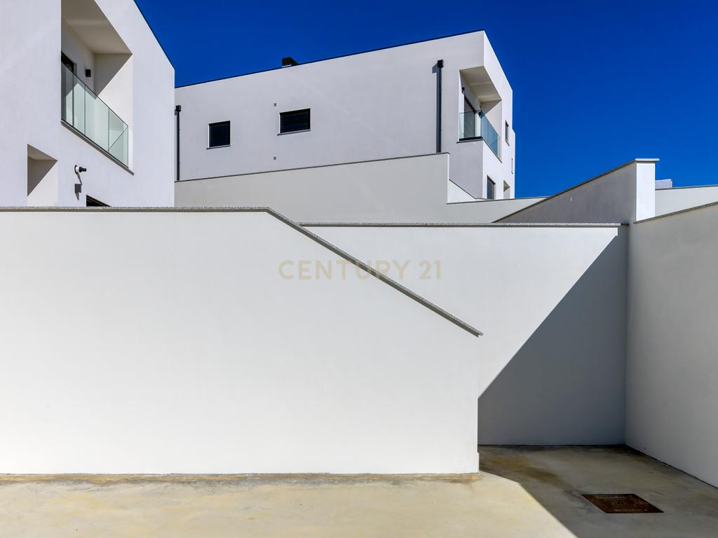 Condomínio Villas Mor || Moradia T4 - Segmento de Luxo || Aveiras de Cima || OBRA NOVA - Image 4