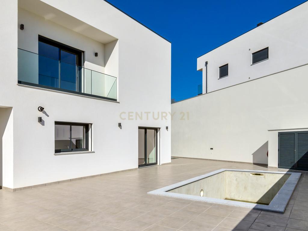 Condomínio Villas Mor || Moradia T4 - Segmento de Luxo || Aveiras de Cima || OBRA NOVA - Image 6