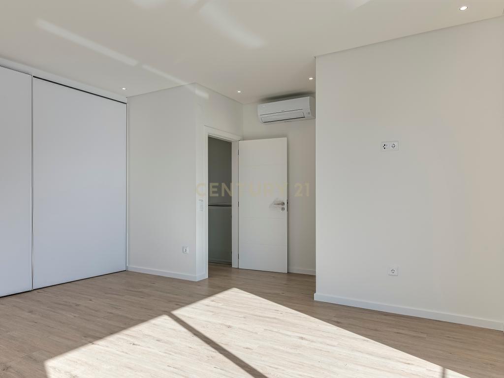 Condomínio Villas Mor || Moradia T4 - Segmento de Luxo || Aveiras de Cima || OBRA NOVA - Image 45