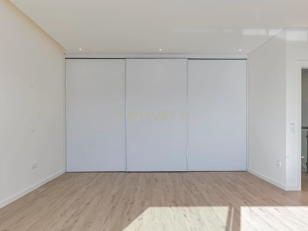 Condomínio Villas Mor || Moradia T4 - Segmento de Luxo || Aveiras de Cima || OBRA NOVA - Image 46