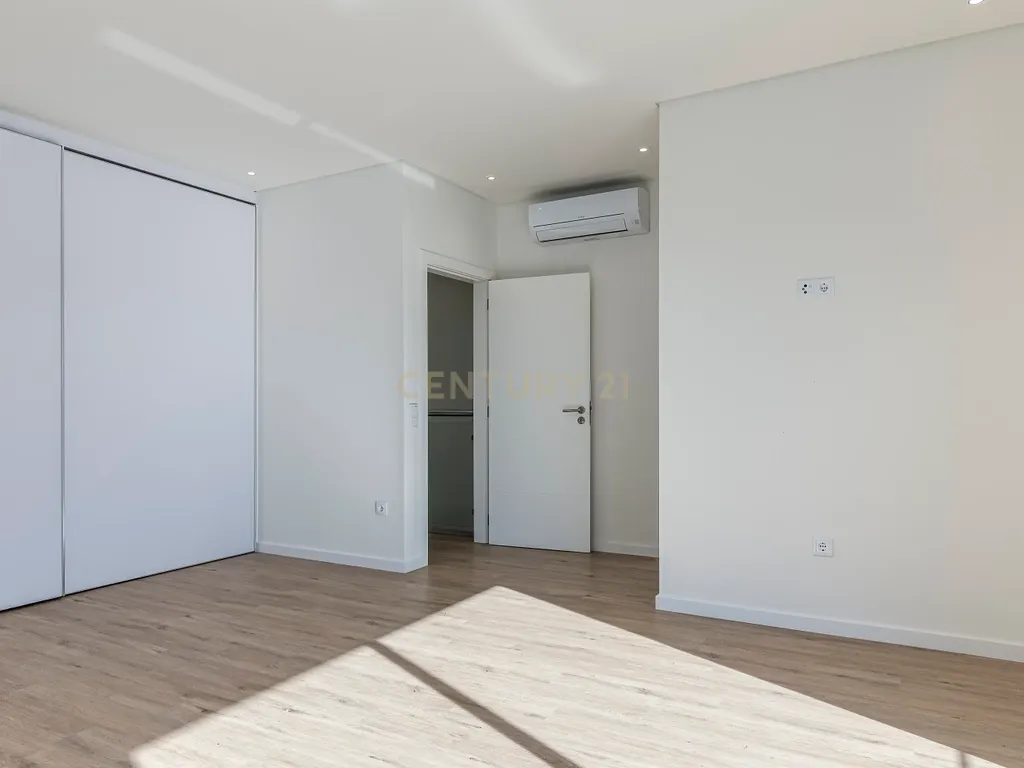 Condomínio Villas Mor || Moradia T4 - Segmento de Luxo || Aveiras de Cima || OBRA NOVA - Image 49