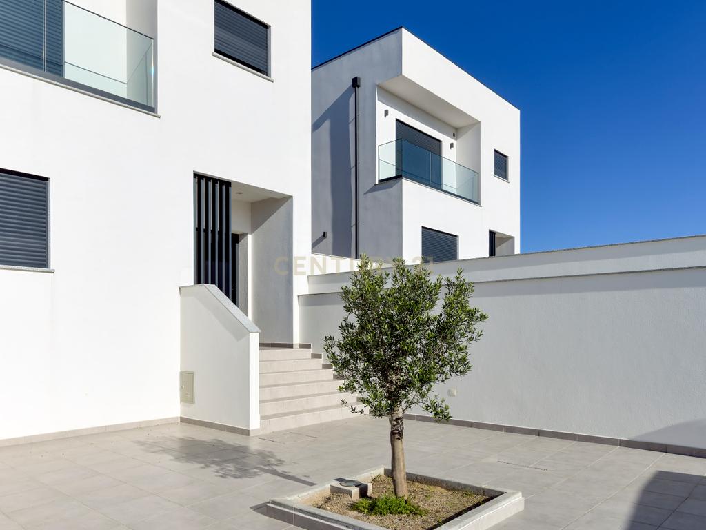 Condomínio Villas Mor || Moradia T4 - Segmento de Luxo || Aveiras de Cima || OBRA NOVA - Image 6