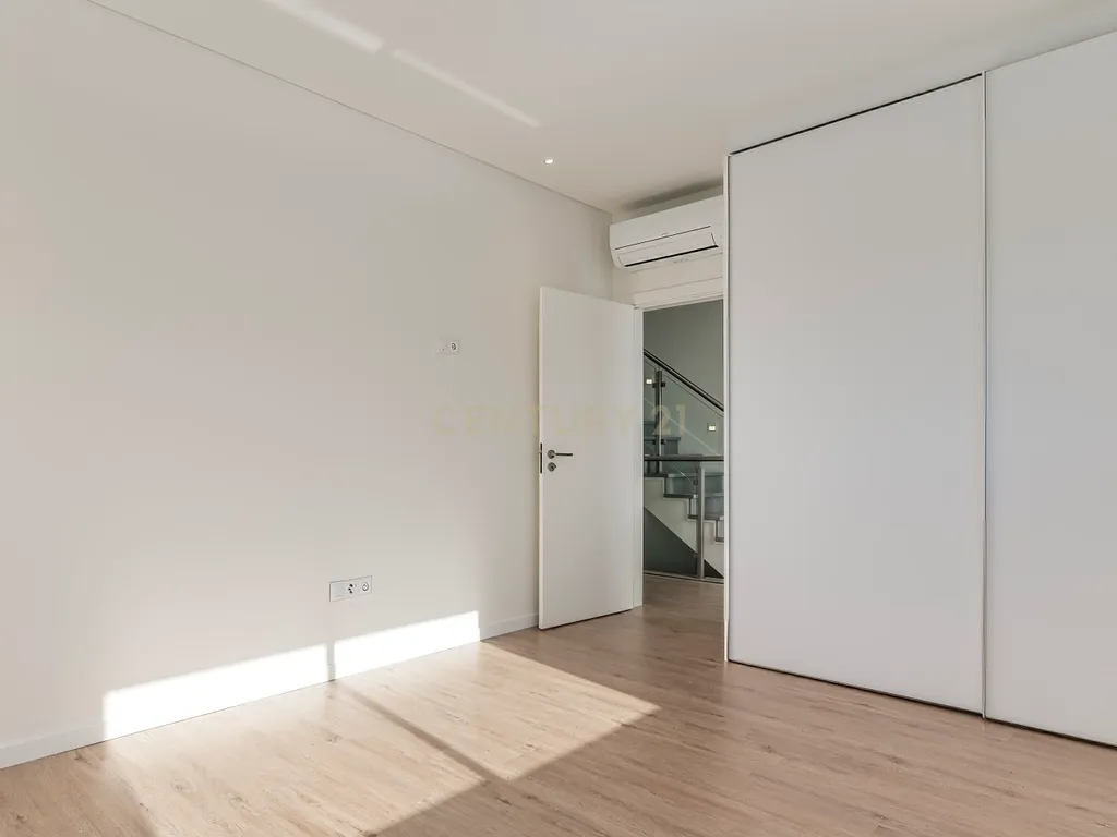 Condomínio Villas Mor || Moradia T4 - Segmento de Luxo || Aveiras de Cima || OBRA NOVA - Image 13