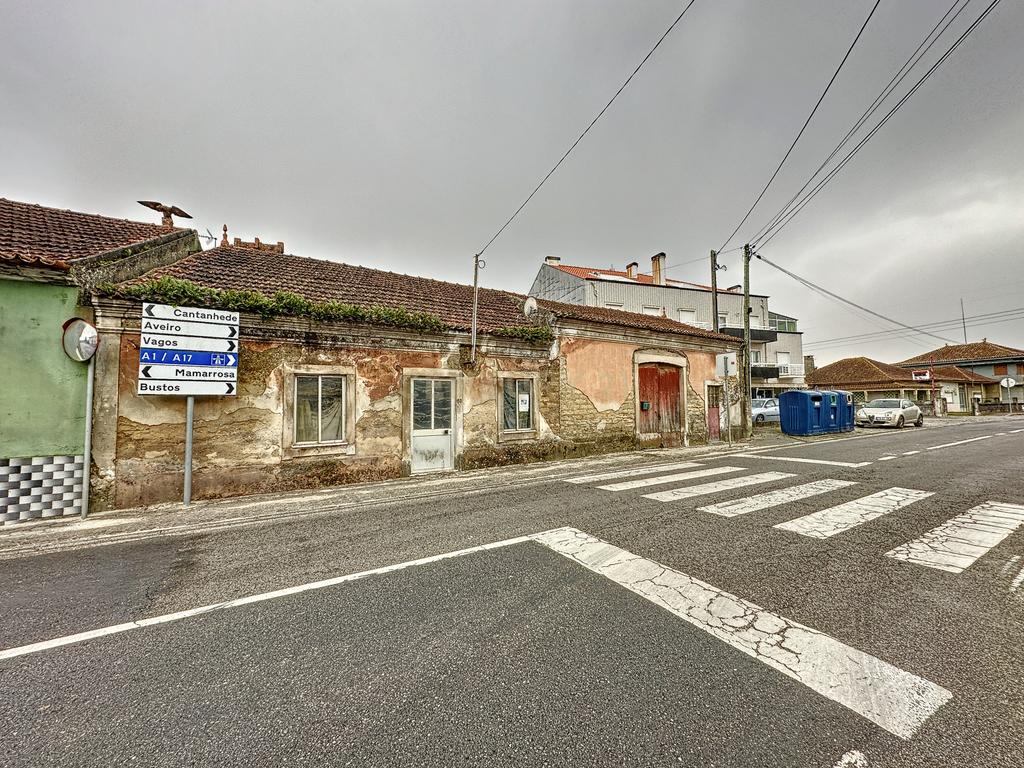 Moradia para Reabilitação em Oliveira do Bairro - Image 1