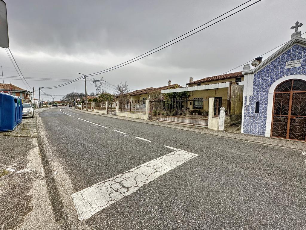 Moradia para Reabilitação em Oliveira do Bairro - Image 3