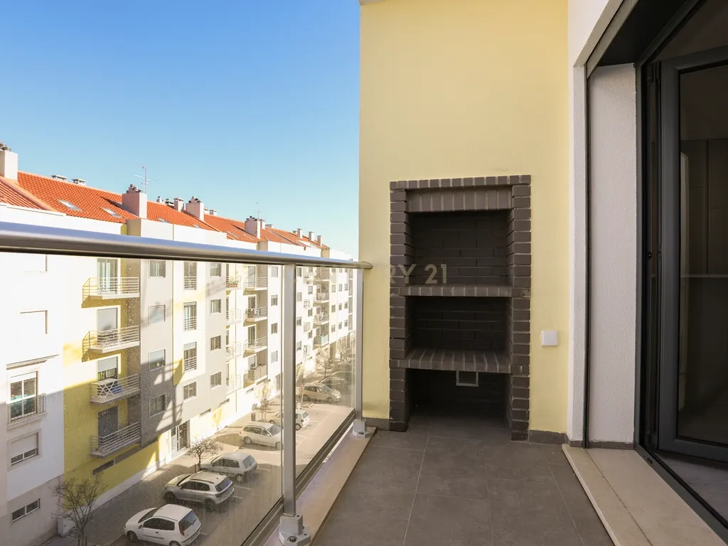 Apartamento T2 + 2 duplex novo com terraço, varanda e box para 2 viaturas - Image 23