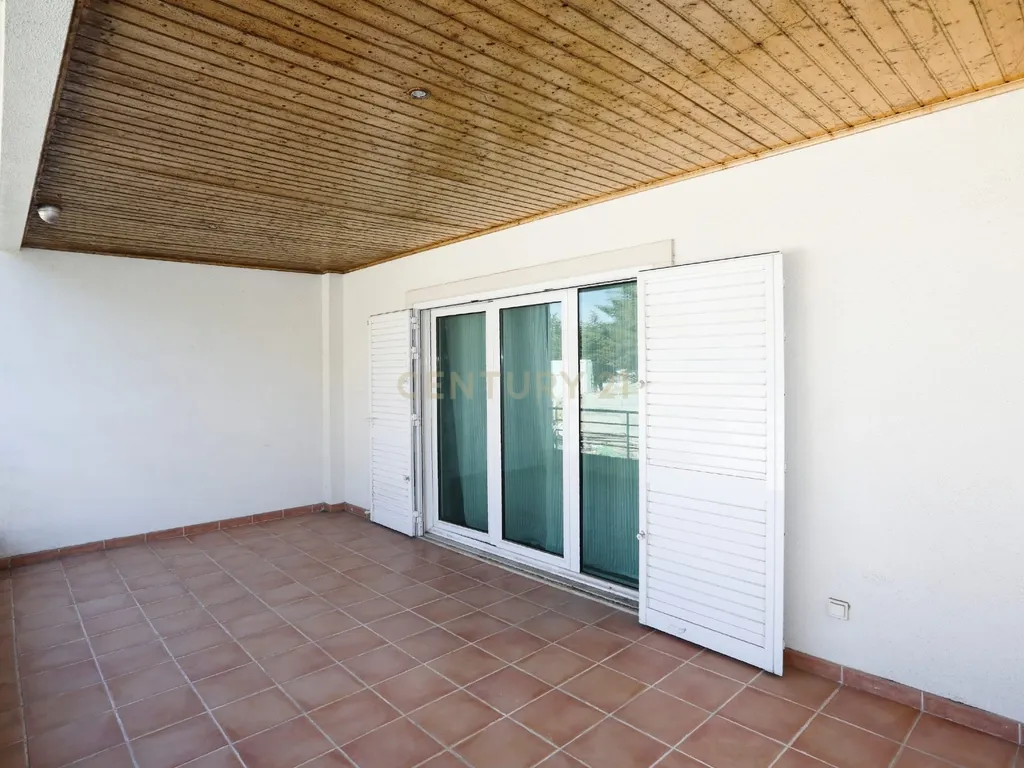 Moradia em Caneças, com piscina, sótao e um anexo com churrasqueira e quarto independente - Image 30