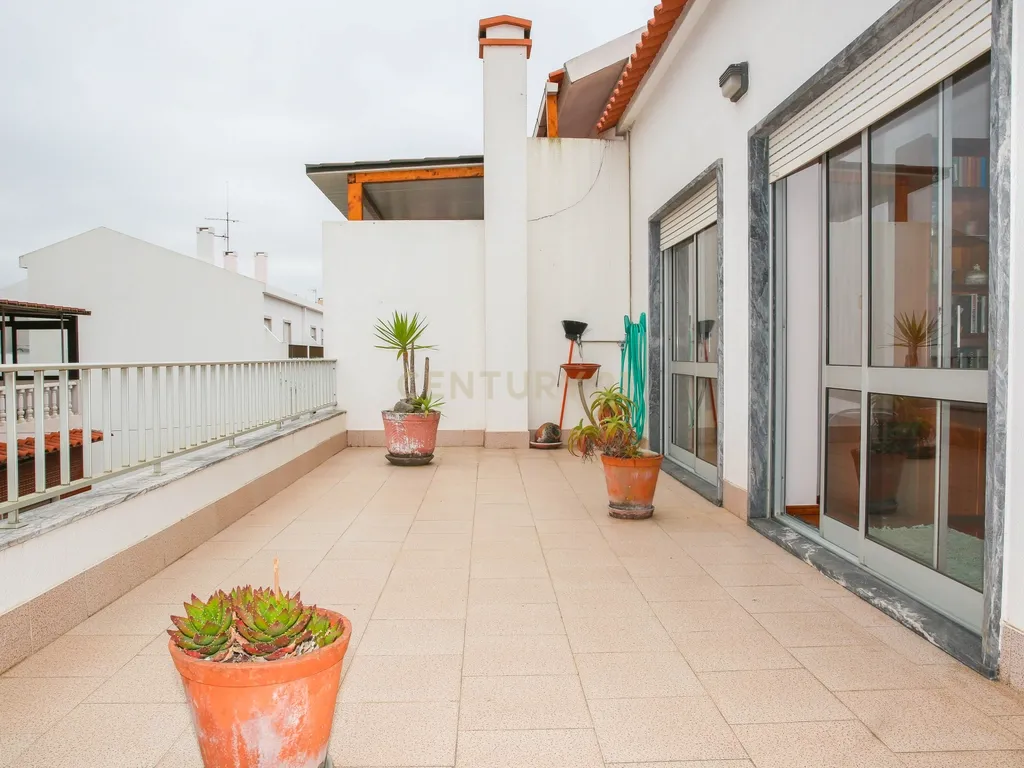 Prédio em Propriedade Total - Habitação e Comércio - Image 19