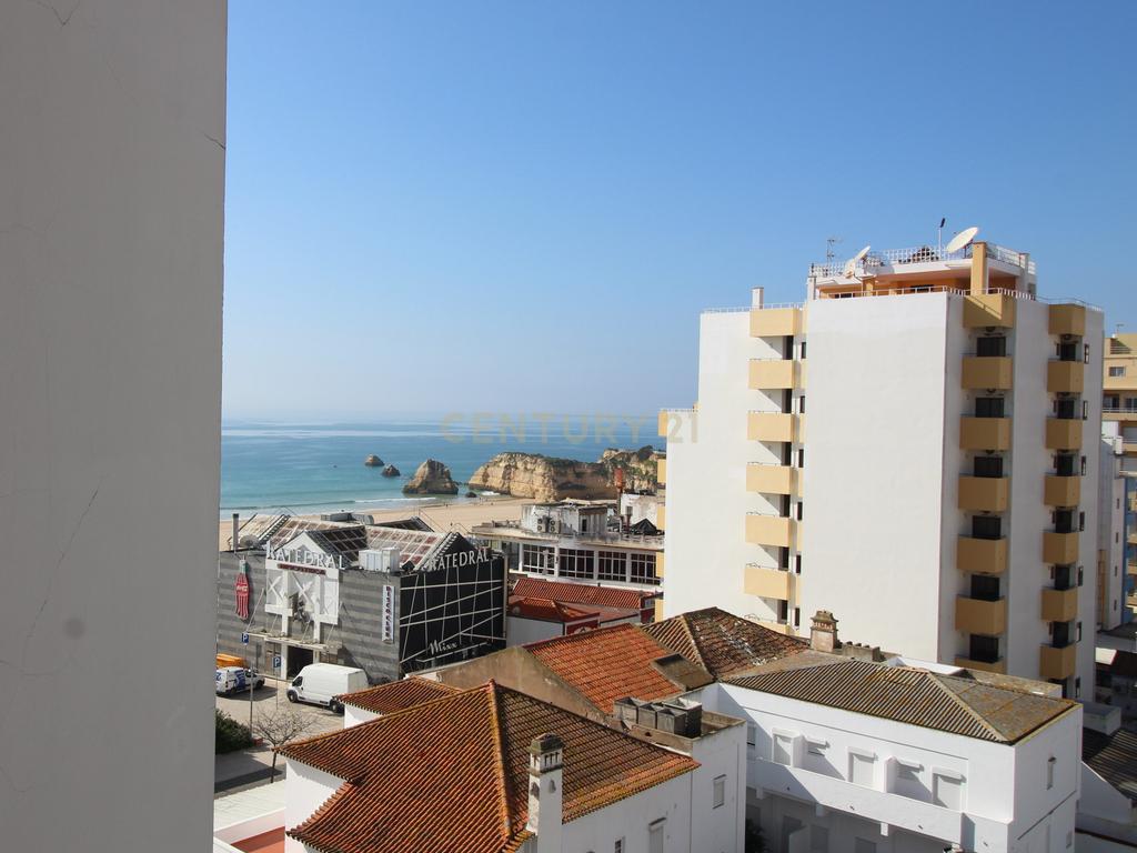 T2  com Vista Mar na Praia da Rocha, Portimão, com garagem - Image 10