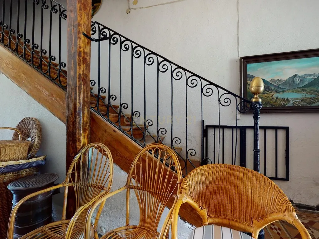 undefined - Image 13