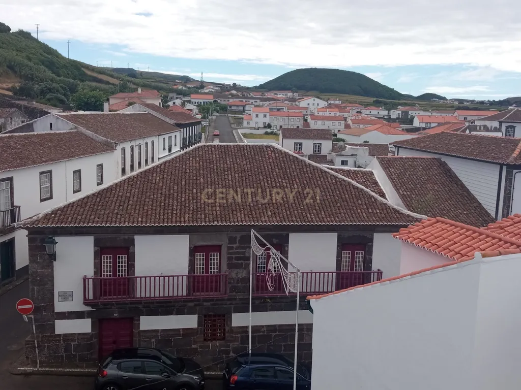 Moradia no Centro de Santa Cruz da Graciosa - Image 4