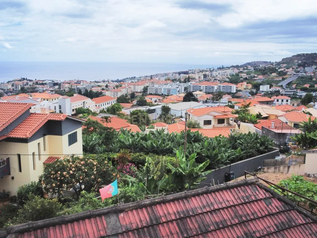 OPORTUNIDADE DE CONSTRUÇÃO - FUNCHAL - Image 2