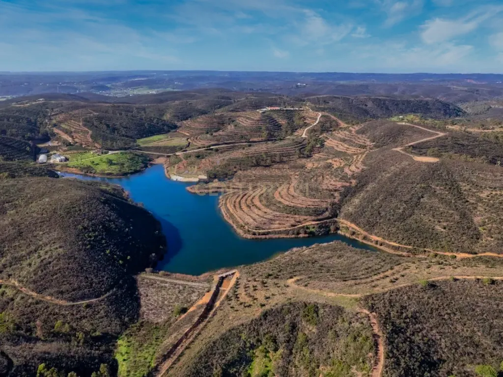 Herdade de 271 Hectares no Barlavento Algarvio, com moradia + 4 estudios, piscina, 9 barragens, 3 estufas. - Image 58