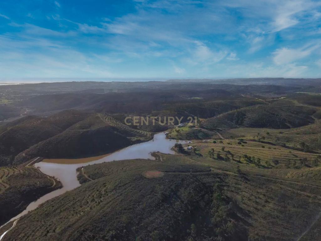 Herdade de 271 Hectares no Barlavento Algarvio, com moradia + 4 estudios, piscina, 9 barragens, 3 estufas. - Image 40