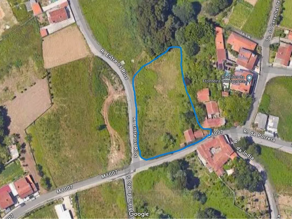 Moradia para remodelação e Terreno | Anta, Espinho - Image 21