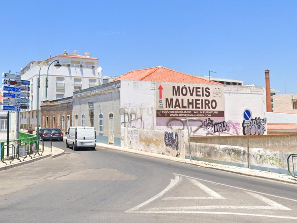 Prédio em Portimão, vista rio Arade, Algarve - Image 2