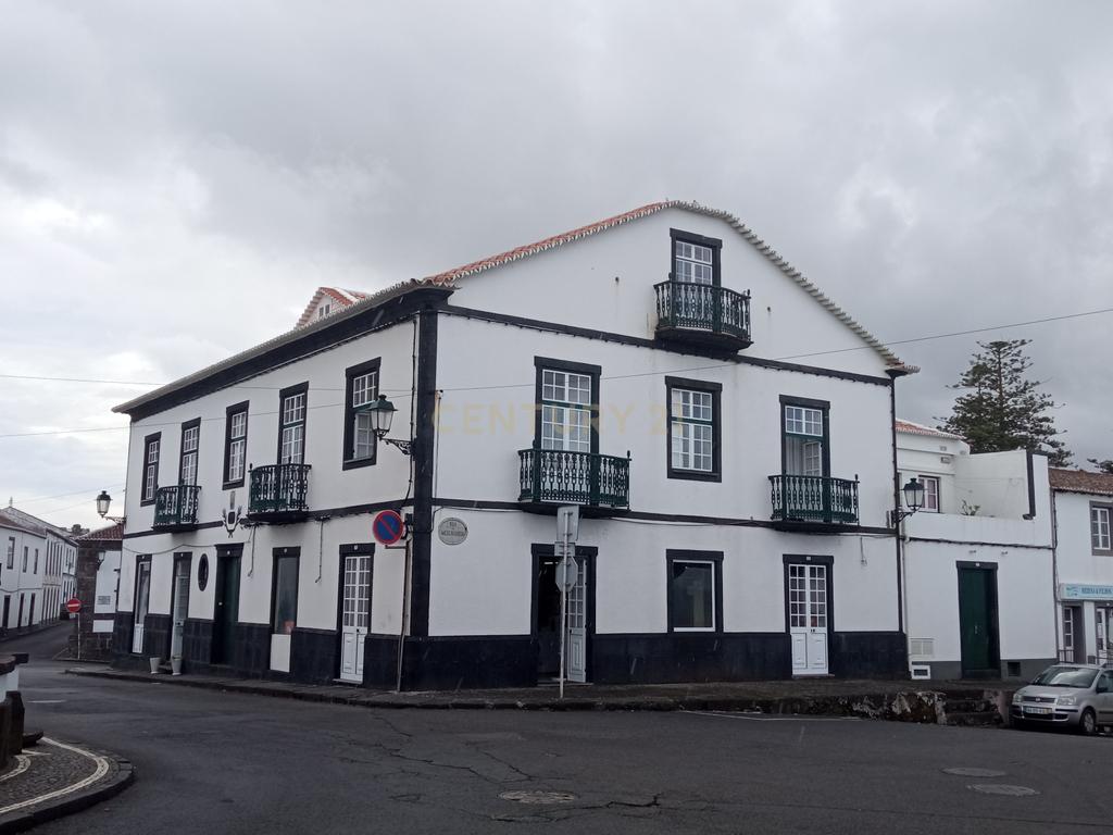 Moradia no Centro de Santa Cruz da Graciosa - Image 1