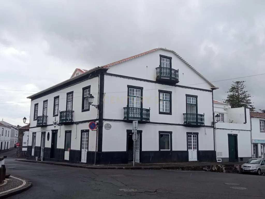 Moradia no Centro de Santa Cruz da Graciosa - Image 1
