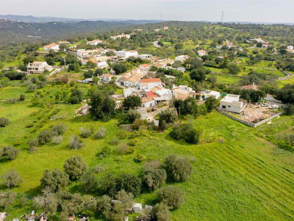 Moradia Térrea T3 com Fachada Tradicional para Venda em Sitio do Peral São Brás de Alportel - Image 31