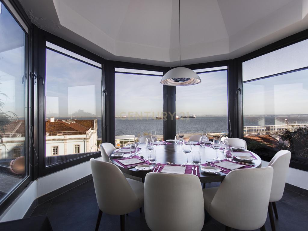 Restaurante Icónico com vista Rio em Lisboa - Image 3