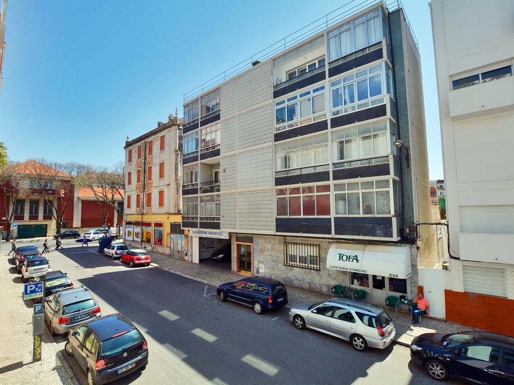 Apartamento T1 em Campo de Ourique, Rua Correia Teles - Image 33