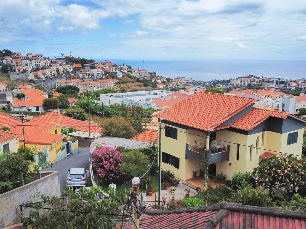OPORTUNIDADE DE CONSTRUÇÃO - FUNCHAL - Image 1